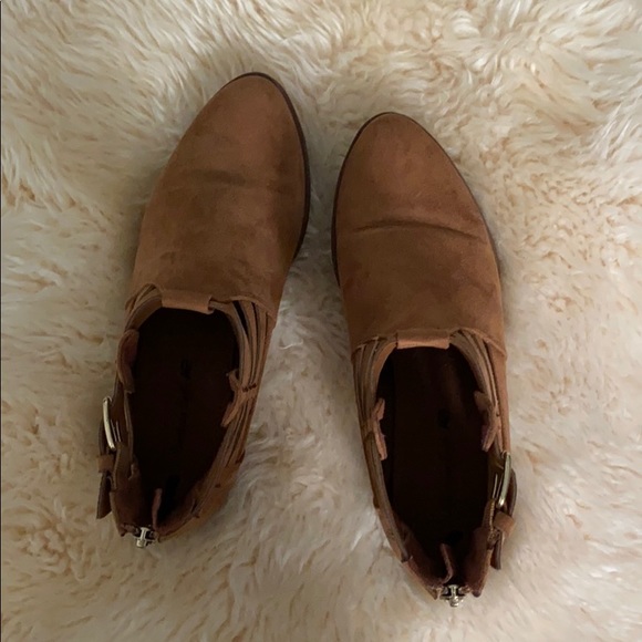 American Eagle Booties - Picture 2 of 5